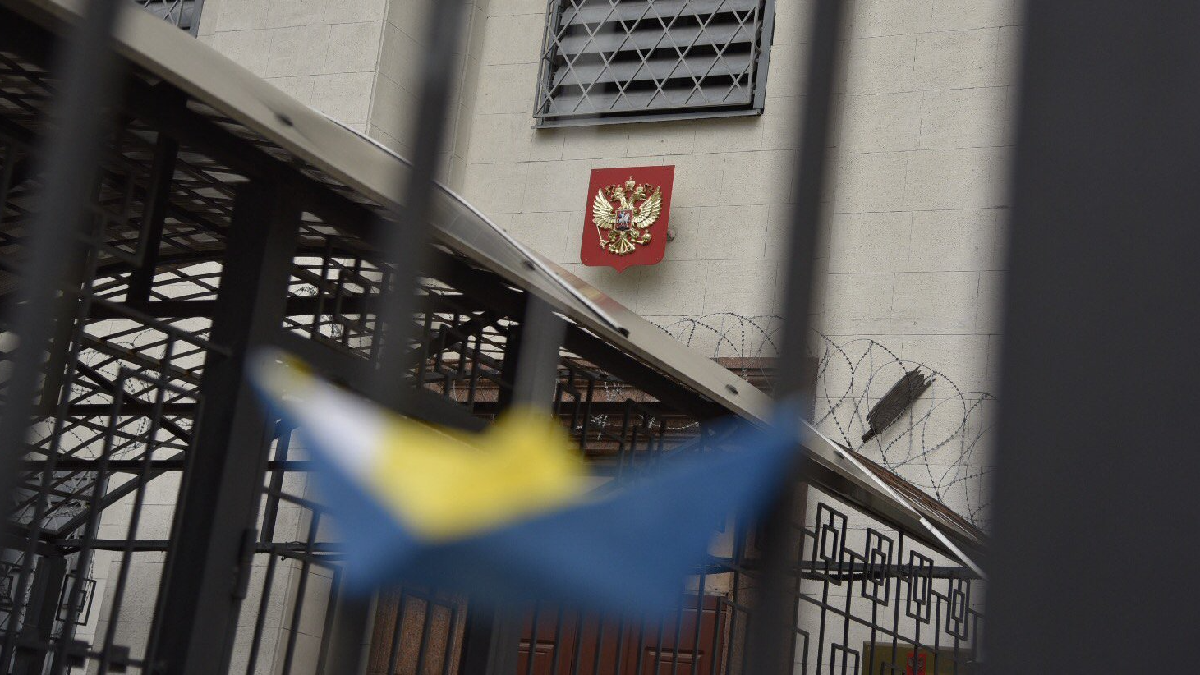 В Киеве посольство РФ откроет участок для выборов в Госдуму
